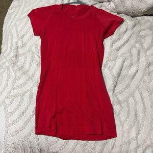 Red lulu short sleeve swiftly